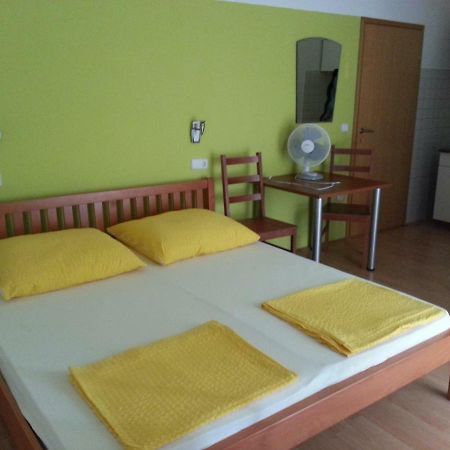 Villa Dora Biograd Na Moru Eksteriør billede